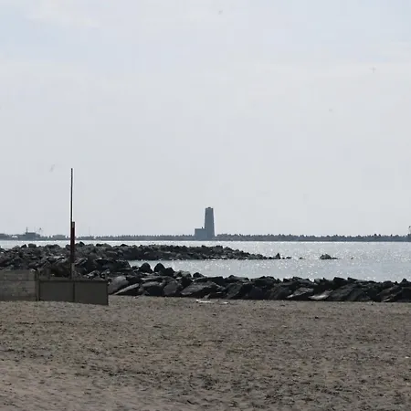 Levante Leonardo Airport *